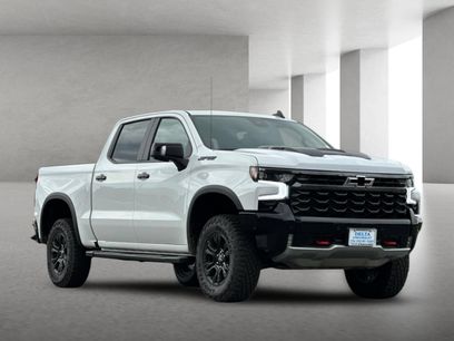 New 2026 Chevrolet Silverado 1500 ZR2 w/ LPO, Dark Essentials Package