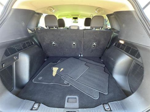 Used 2020 Ford Escape SE FWD image 6