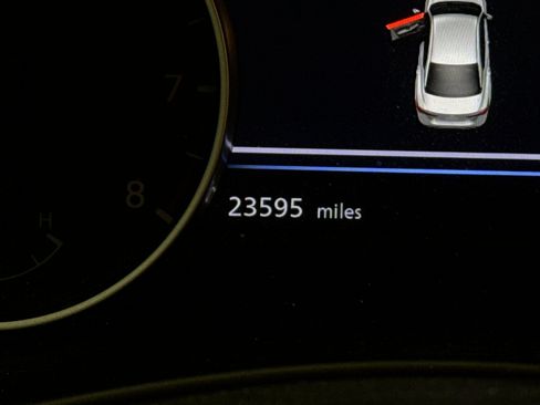 Used 2024 Nissan Sentra SV image 9