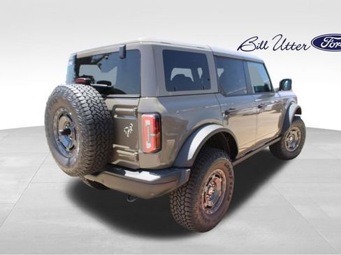 New 2025 Ford Bronco Badlands image 3