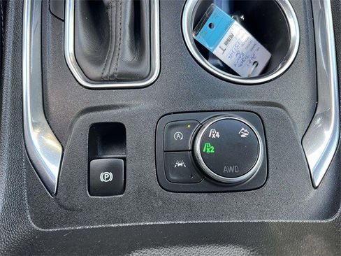 Certified 2023 Chevrolet Traverse LT image 25