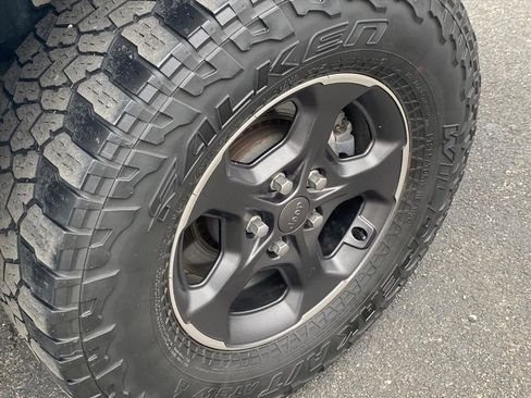 Used 2021 Jeep Gladiator Rubicon image 22