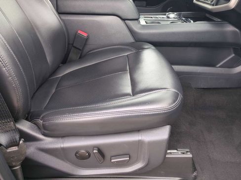 Used 2024 Ford Expedition XLT RWD image 28