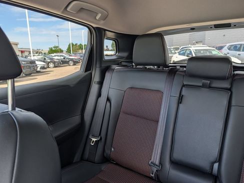 Used 2025 Nissan Kicks SR FWD image 12
