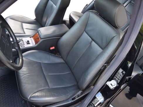 Used 1998 Mercedes-Benz E 320 Sedan image 17