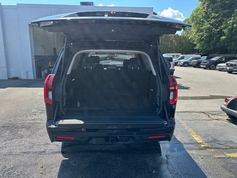 Used 2025 Ford Expedition Active AWD/4WD image 7