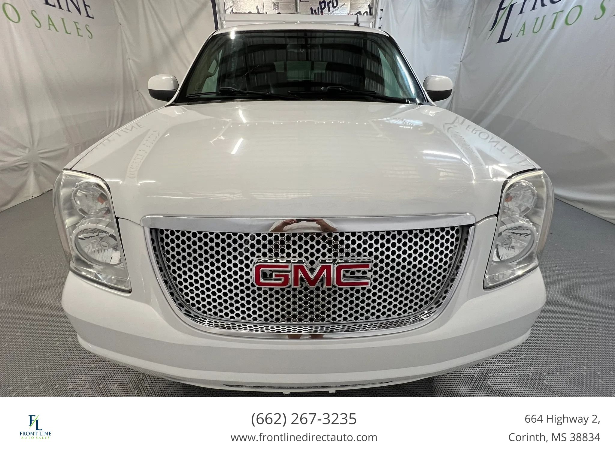 Used 2012 GMC Yukon Denali AWD/4WD image 2