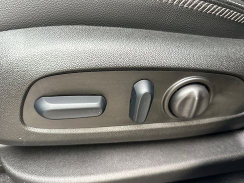 Used 2023 GMC Terrain Denali w/ Denali Premium Package image 13