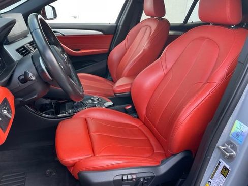 Used 2023 BMW X2 xDrive28i w/ M Sport Package AWD/4WD image 6