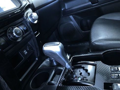 Used 2017 Toyota 4Runner TRD Off-Road Premium image 33