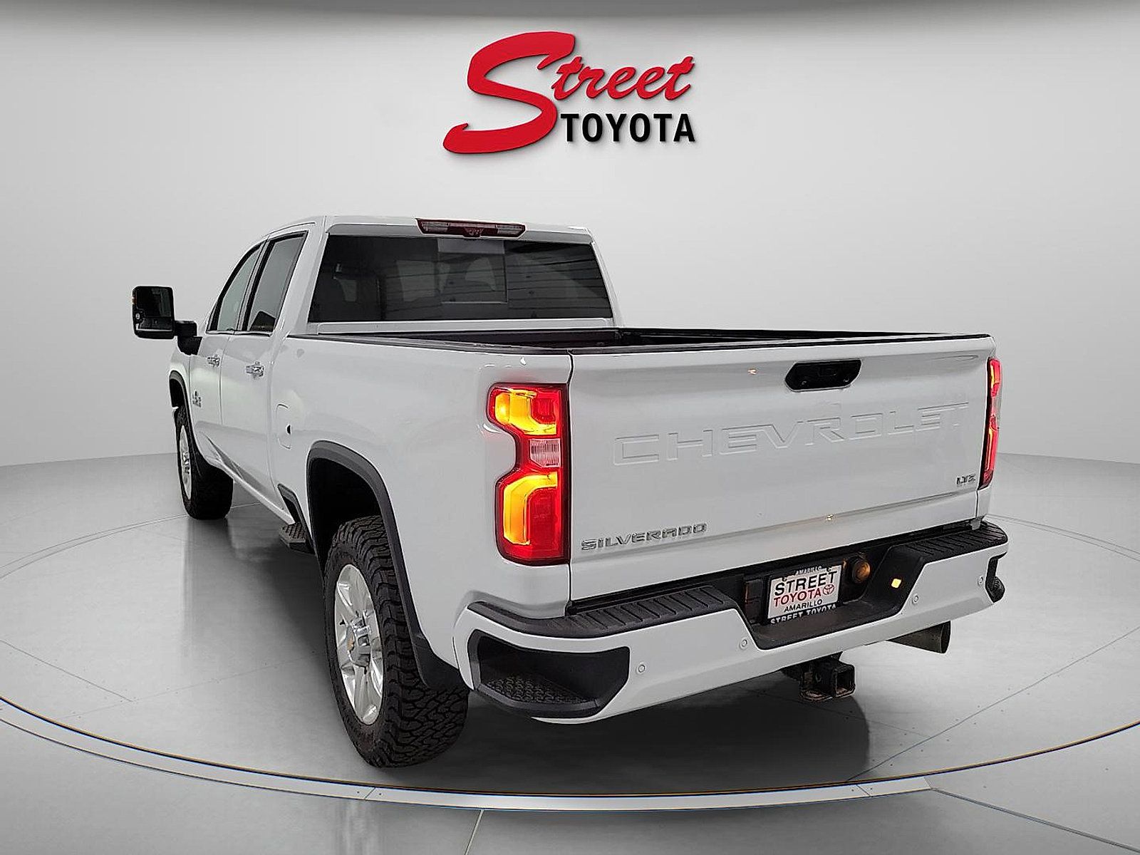 Used 2022 Chevrolet Silverado 2500 LTZ w/ Z71 Chrome Sport Edition AWD/4WD image 2