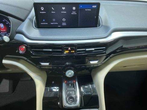 Used 2023 Acura MDX SH-AWD w/ Technology Package image 16