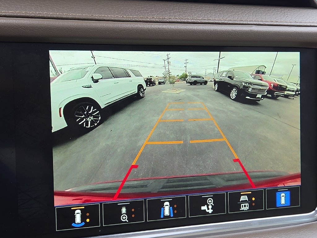 Used 2023 GMC Yukon Denali AWD/4WD image 17