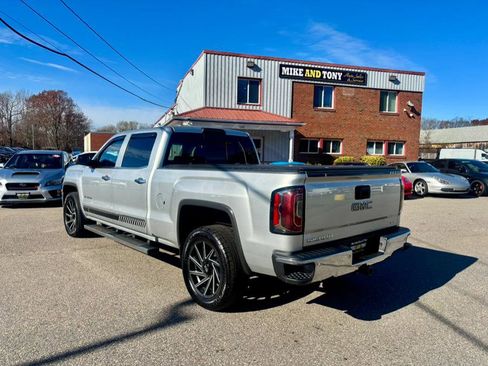 Used 2018 GMC Sierra 1500 SLT w/ SLT Premium Package image 8