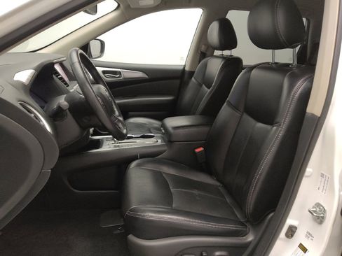 Used 2019 Nissan Pathfinder SL image 17