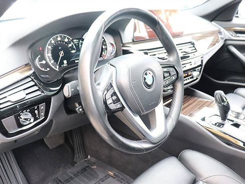 Used 2019 BMW 530i RWD image 17