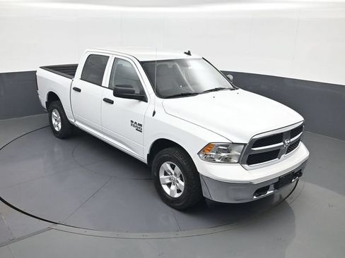 Used 2022 RAM 1500 Classic SLT w/ Electronics Group AWD/4WD image 15