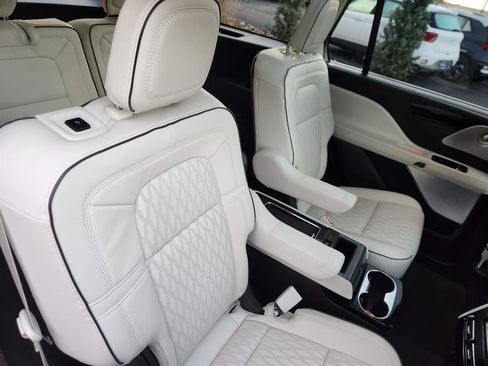 Used 2022 Lincoln Aviator Black Label w/ Dynamic Handling Package image 19