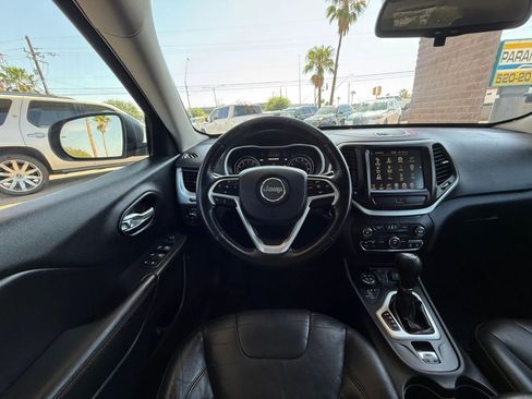 Used 2015 Jeep Cherokee Trailhawk w/ Leather Interior Group AWD/4WD image 52