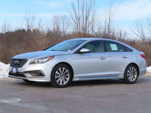 Used 2016 Hyundai Sonata Sport w/ Option Group 02 image 22