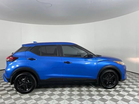 Used 2024 Nissan Kicks S FWD image 4