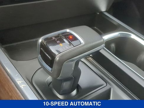 Certified 2022 Chevrolet Silverado 1500 High Country w/ High Country Premium Package AWD/4WD image 13