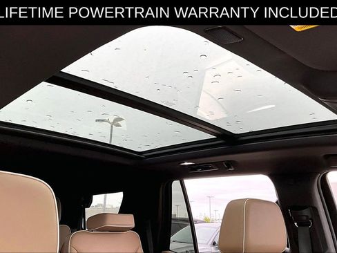 Used 2024 Chevrolet Tahoe Premier w/ Premium Package AWD/4WD image 22