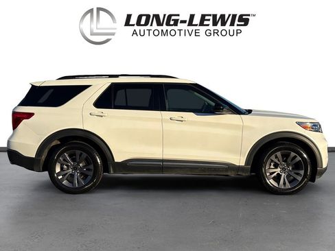 Used 2024 Ford Explorer XLT w/ Equipment Group 202A image 8