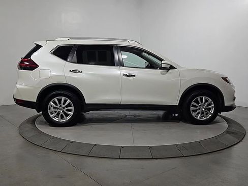 Used 2018 Nissan Rogue SV AWD/4WD image 6