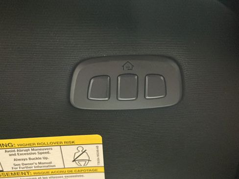 Used 2025 Lincoln Navigator L Reserve AWD/4WD image 36