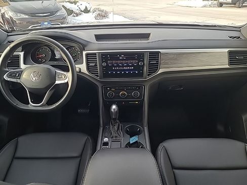 Used 2021 Volkswagen Atlas Cross Sport SE FWD image 14
