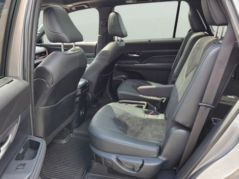 Used 2026 Toyota Grand Highlander AWD Hybrid image 10