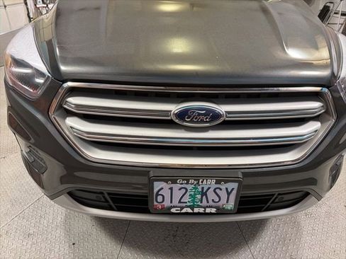 Used 2018 Ford Escape Titanium AWD/4WD image 16