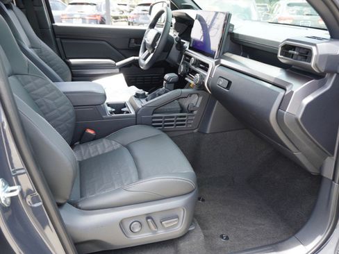 Used 2026 Toyota 4Runner TRD Off-Road Premium AWD/4WD image 14