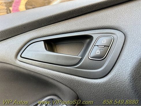 Used 2017 Ford Focus S image 32