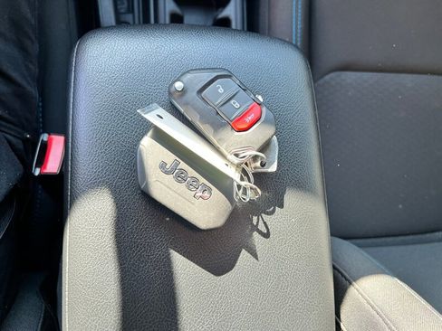 Used 2023 Jeep Wrangler Unlimited Rubicon 4xe image 39