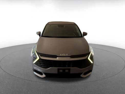 Used 2024 Kia Sportage LX image 4