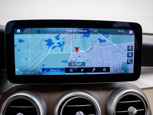 Used 2021 Mercedes-Benz GLC 300 4MATIC image 22