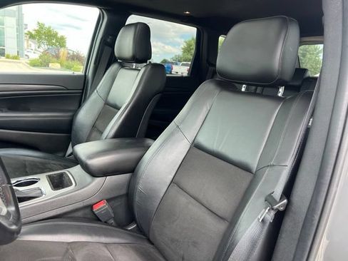 Used 2021 Jeep Grand Cherokee Laredo X AWD/4WD image 12