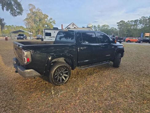 Used 2017 Toyota Tundra SR5 w/ SR5 Upgrade Package image 7