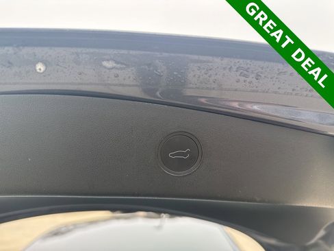 Used 2023 Tesla Model 3 Standard Range image 9