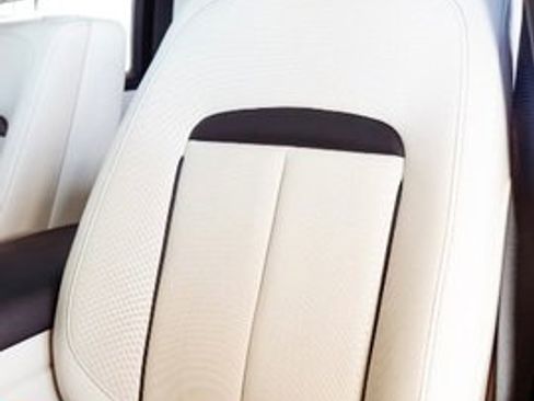 Used 2019 Rolls-Royce Cullinan image 19