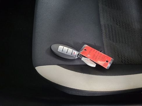 Used 2021 Nissan Versa SV FWD image 25