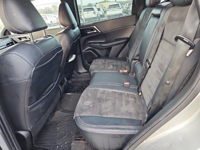 Used 2023 Mitsubishi Outlander SE Black Edition FWD image 15