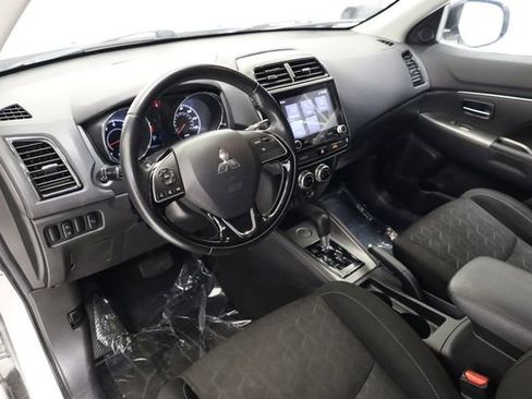 Used 2020 Mitsubishi Outlander Sport SE FWD image 11