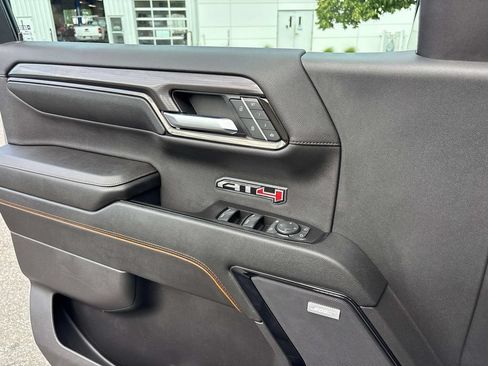 Used 2023 GMC Sierra 1500 AT4 w/ Technology Package AWD/4WD image 20