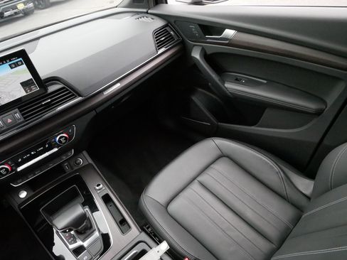 Used 2022 Audi Q5 2.0T Premium Plus image 11