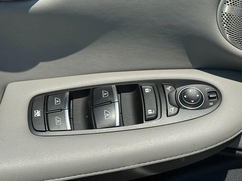 Used 2024 INFINITI QX50 Luxe image 18