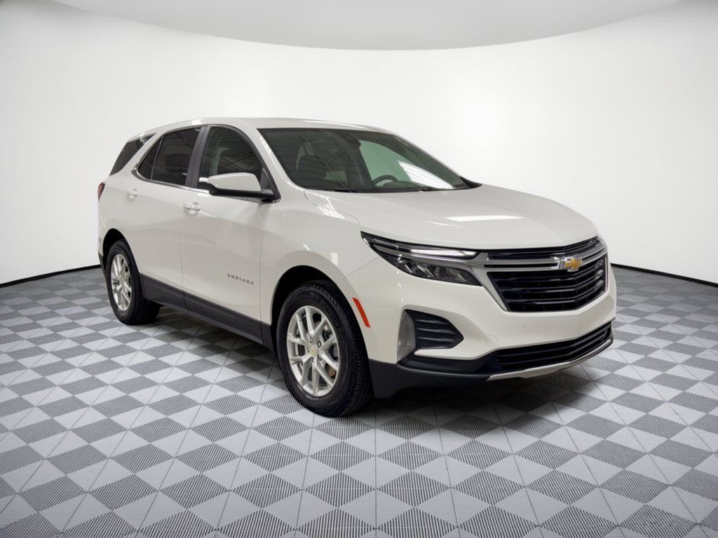 Used 2024 Chevrolet Equinox LT w/ LPO, Floor Liner Package FWD image 7