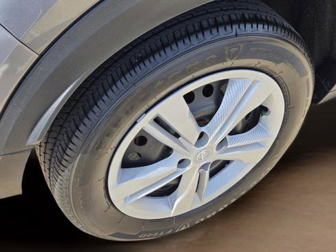 Used 2024 Nissan Kicks S image 8